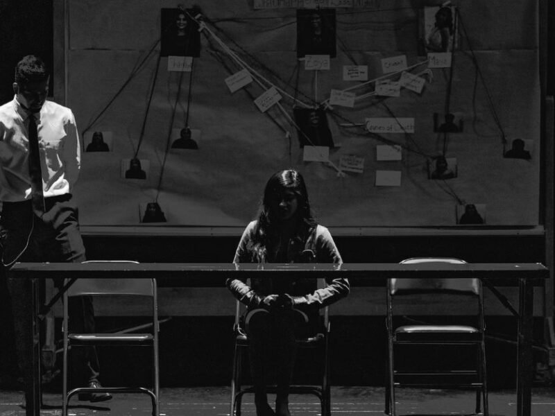 Interrogando suspeito